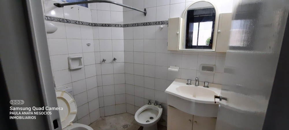 DEPARTAMENTO EN BARRIO JARDIN EXCELENTE ESTADO