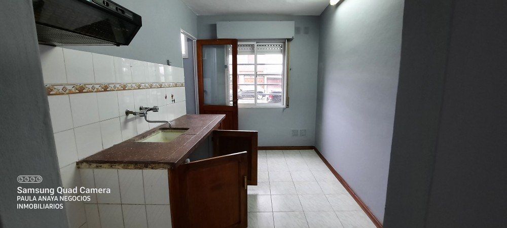 DEPARTAMENTO EN BARRIO JARDIN EXCELENTE ESTADO