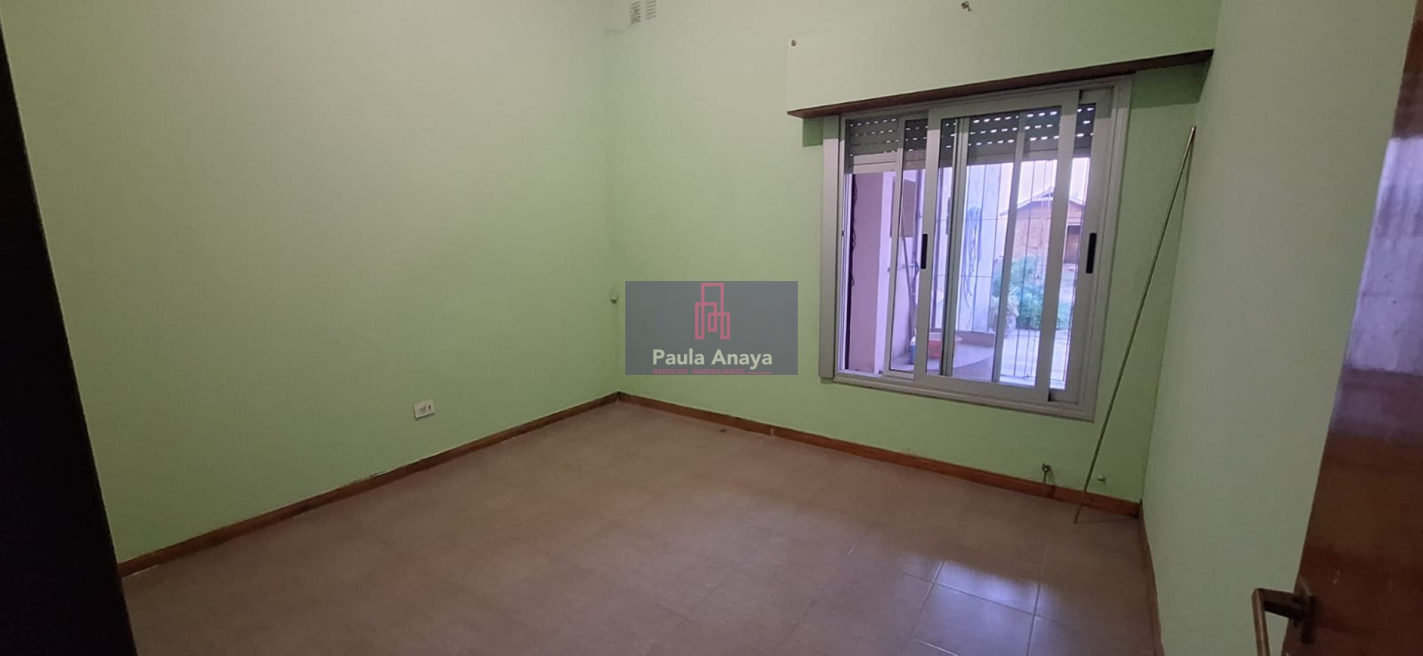 CASA EN VENTA BARRIO ROCA MERLO